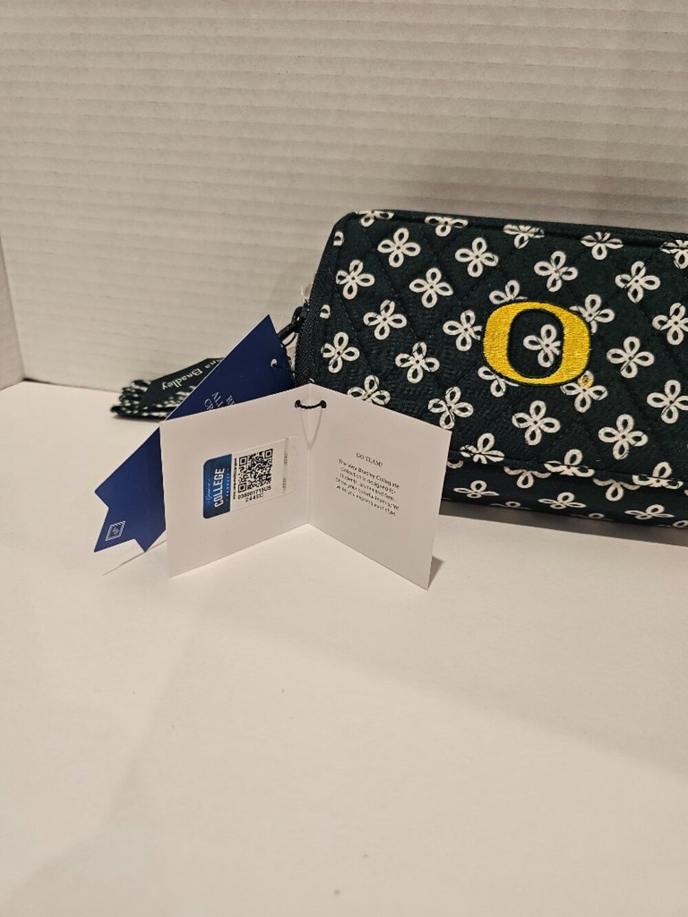 Vera Bradley RFID All in One Crossbody Mini Concerto Oregon Wallet Wristlet - Picture 12 of 13